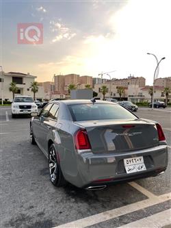 كرايسلر 300